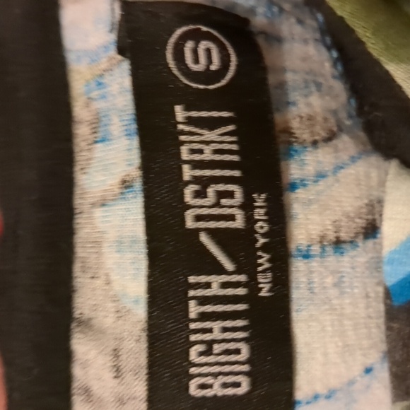 Men's size small 8ighth  Dstrkt Short sleeve Hawaiian hoodie with front pockets - Picture 4 of 4